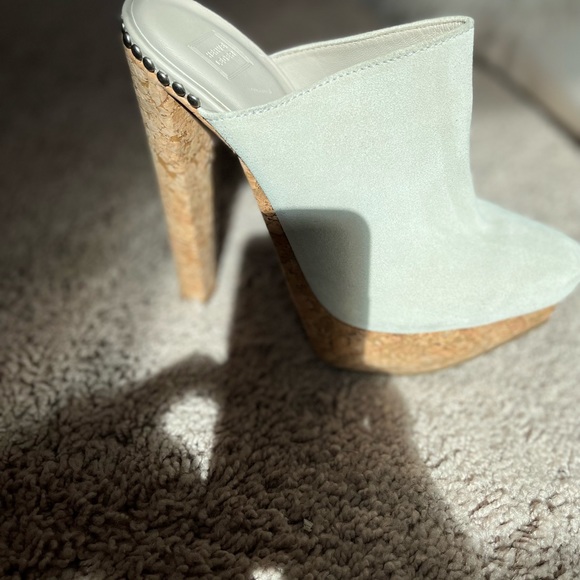 Herve leger white suede platform heels. Size 8. Brand new! - Picture 10 of 11